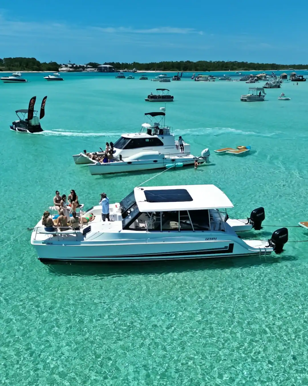 Gemini Yacht/Catamaran anchored at Crab Island on Alys Beach Charter